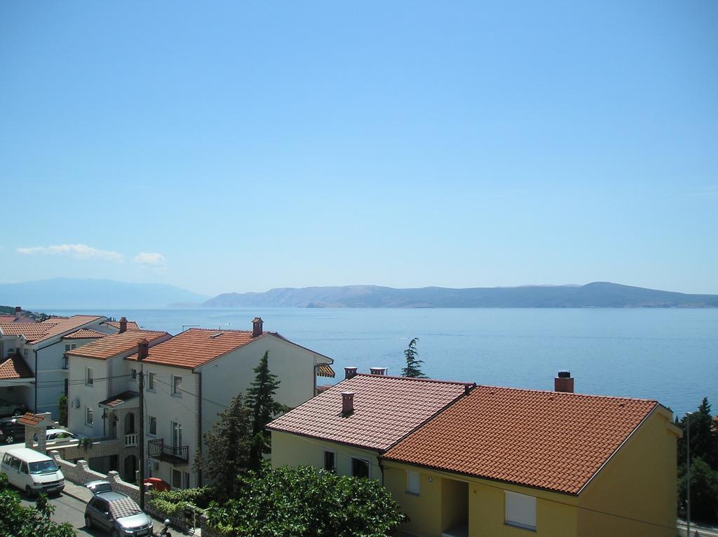 Family Apartments Ankica Crikvenica Bagian luar foto