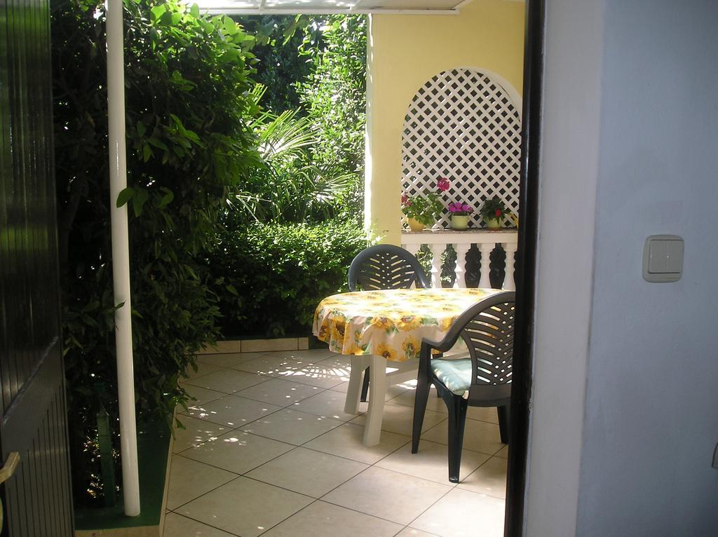 Family Apartments Ankica Crikvenica Bagian luar foto