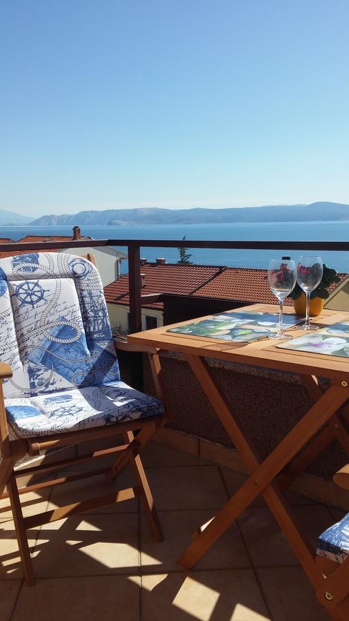 Family Apartments Ankica Crikvenica Bagian luar foto