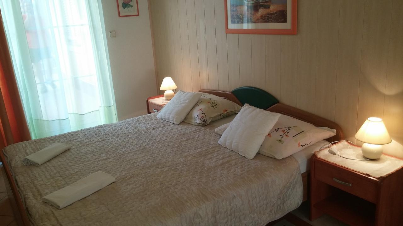 Family Apartments Ankica Crikvenica Bagian luar foto
