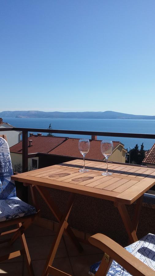 Family Apartments Ankica Crikvenica Bagian luar foto